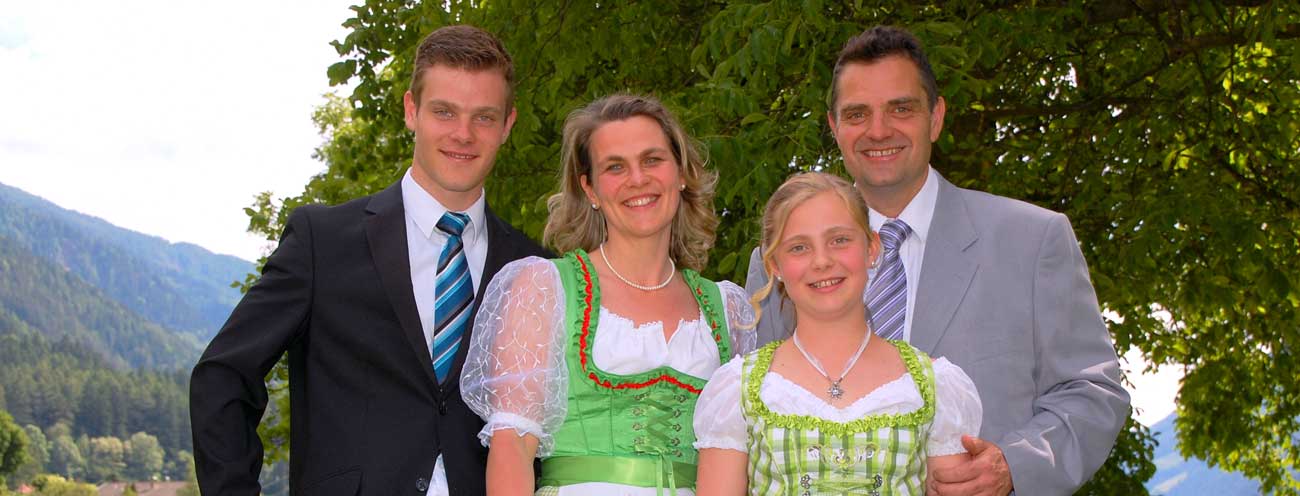 The Königsrainer family with father, mother and two children